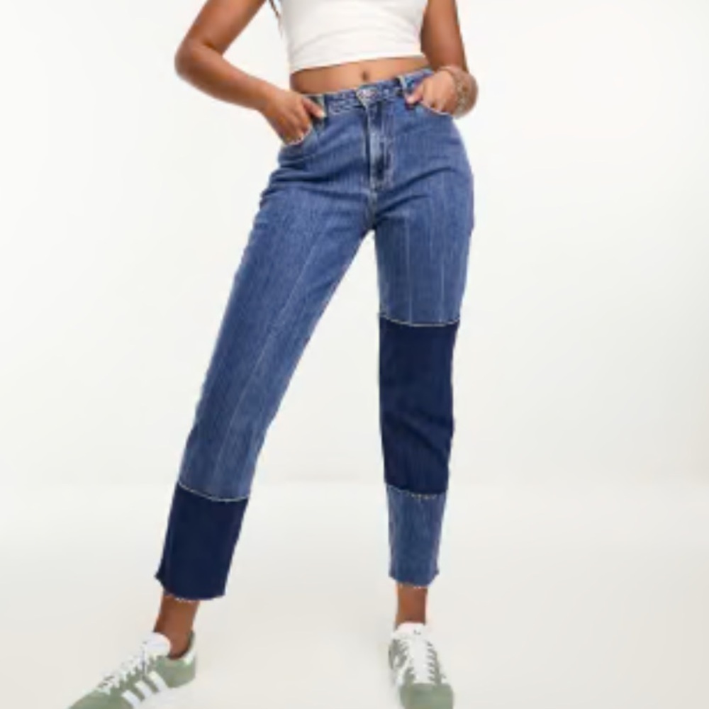Hollister curvy high rise raw hem patchwork mom jeans size 3 short